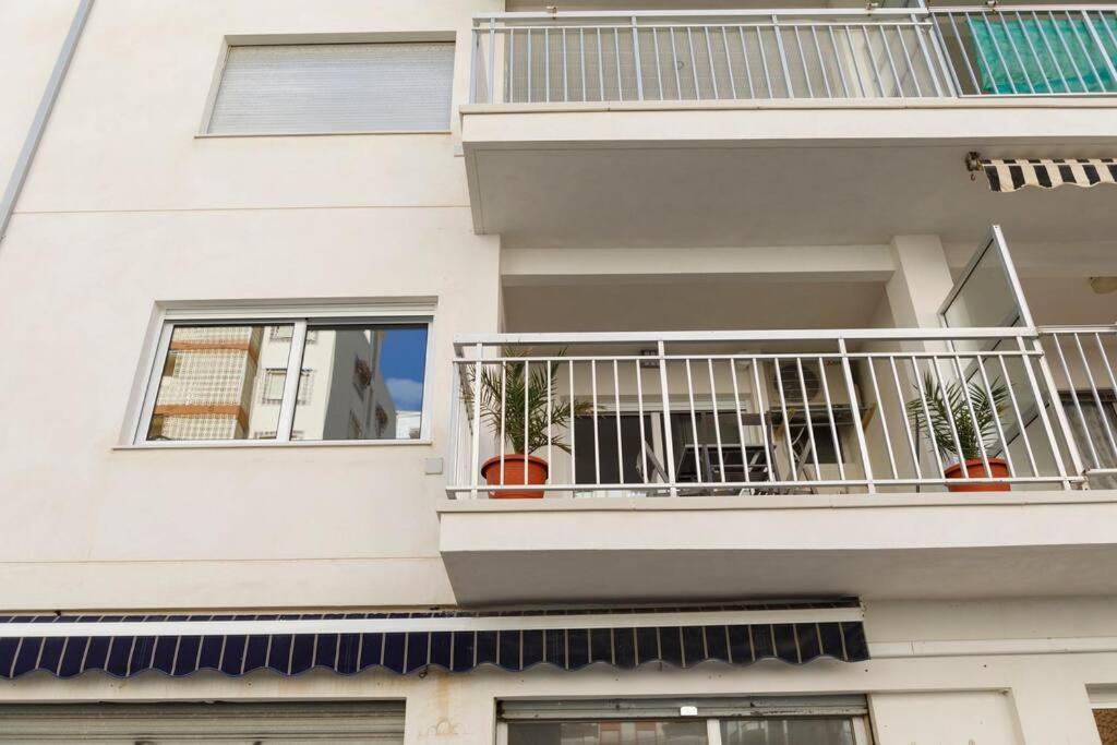 Cozy Apartment, Very Fresh At Playa De Gandia מראה חיצוני תמונה