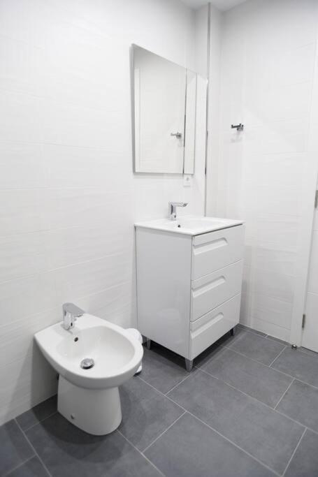 Cozy Apartment, Very Fresh At Playa De Gandia מראה חיצוני תמונה